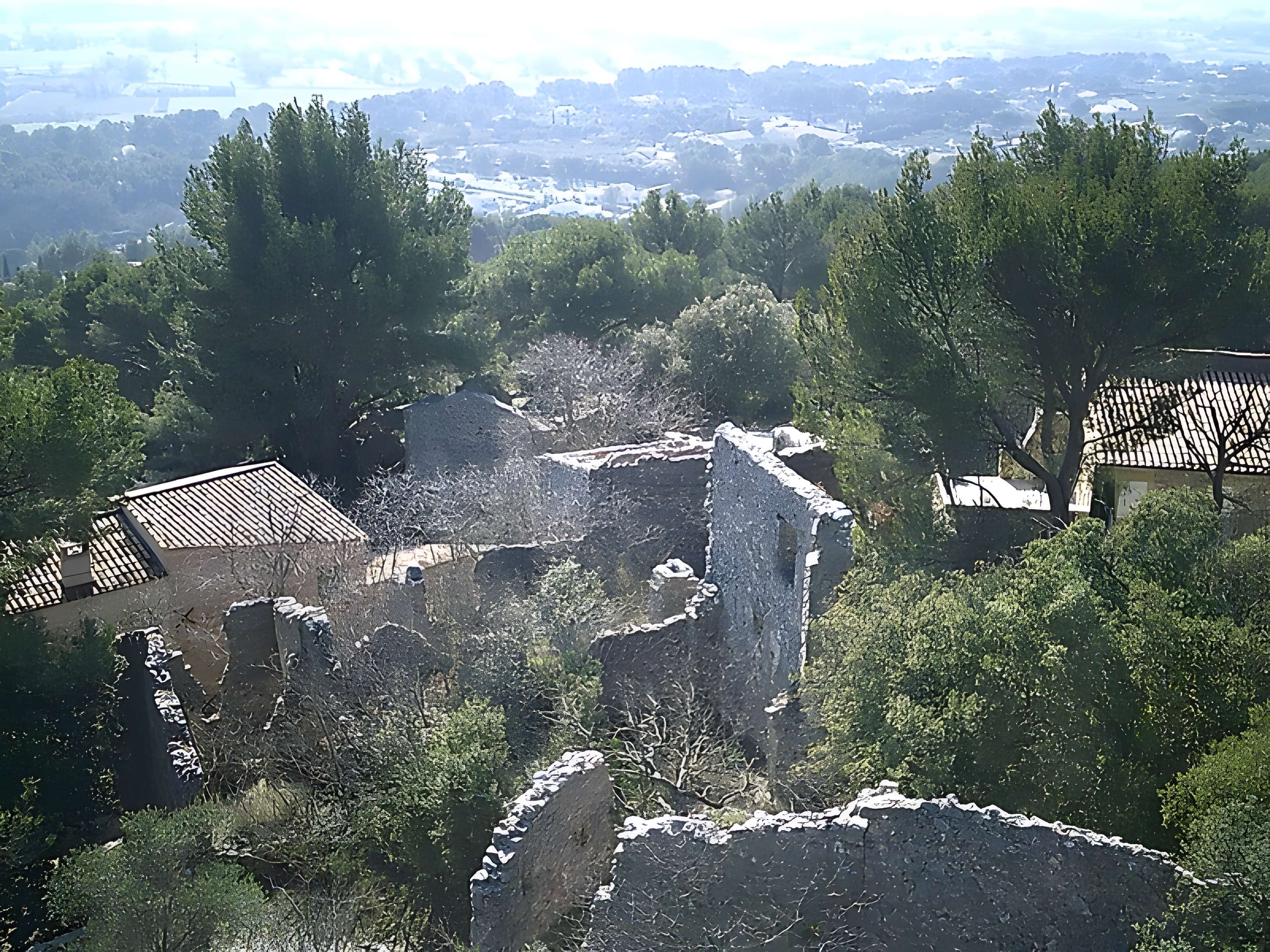 Vieux château de Mérindol