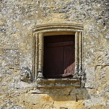 Vieux château de Saint-Geniès