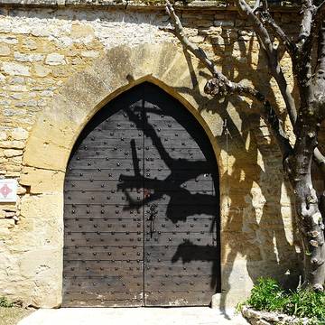 Vieux château de Saint-Geniès