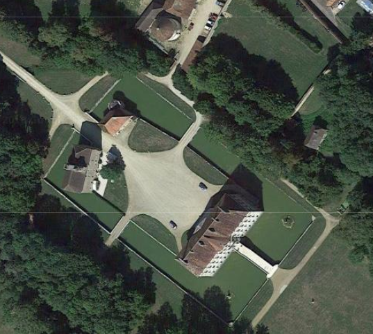 Vieux château de Thenissey 