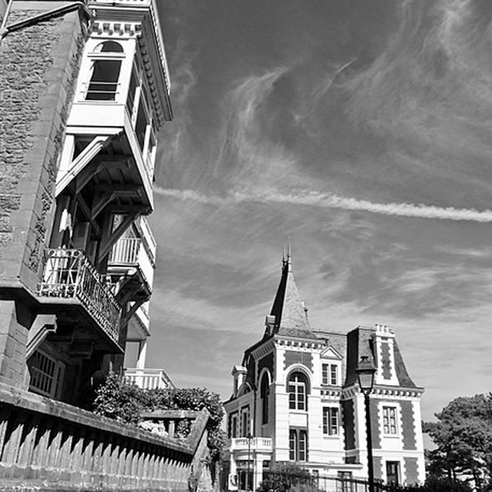 Photo de Villa Les Roches Brunes à Dinard