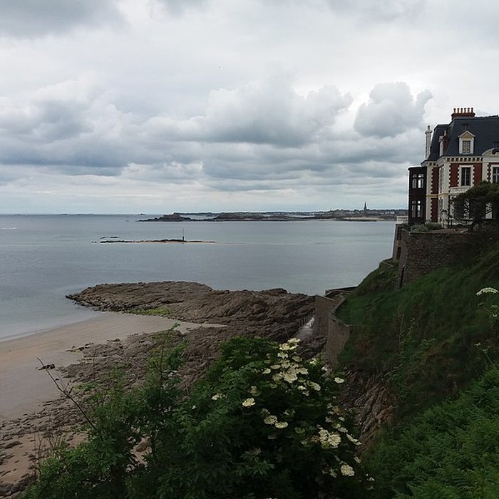 Photo de Villa Les Roches Brunes à Dinard