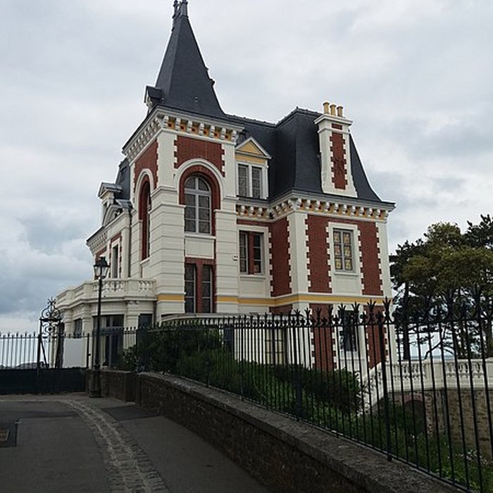 Photo de Villa Les Roches Brunes à Dinard