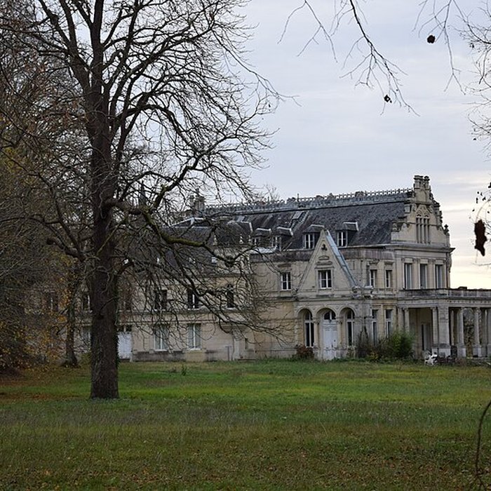 Photo de Château de la Madeleine à Pressagny-lOrgueilleux