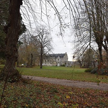 Château de la Madeleine à Pressagny-lOrgueilleux