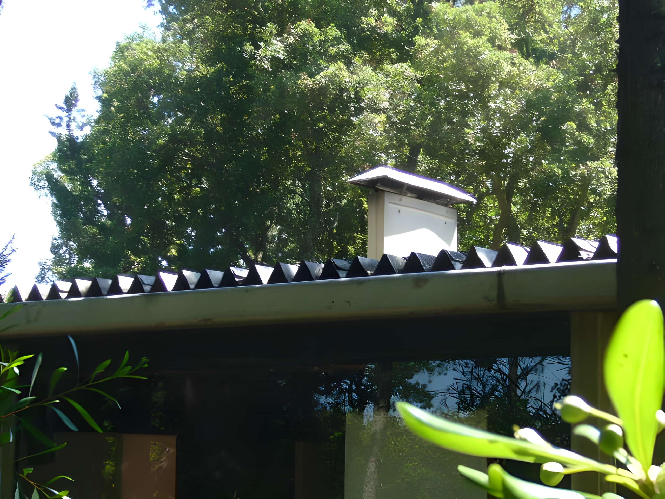 Villa Seynave à Grimaud toit en tôle d'aluminium plissé