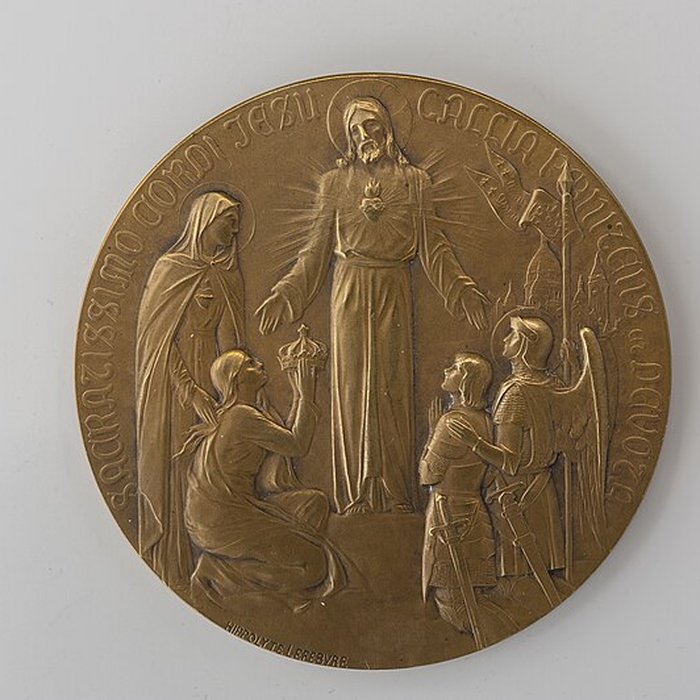 Photo de Basilique du Sacré-Coeur, ses annexes et le square Louise-Michel