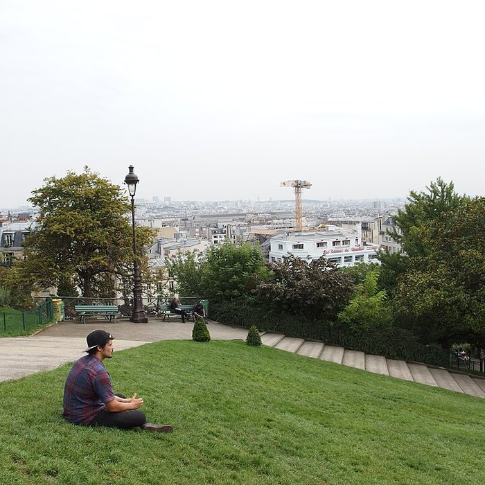 Photo de Basilique du Sacré-Coeur, ses annexes et le square Louise-Michel