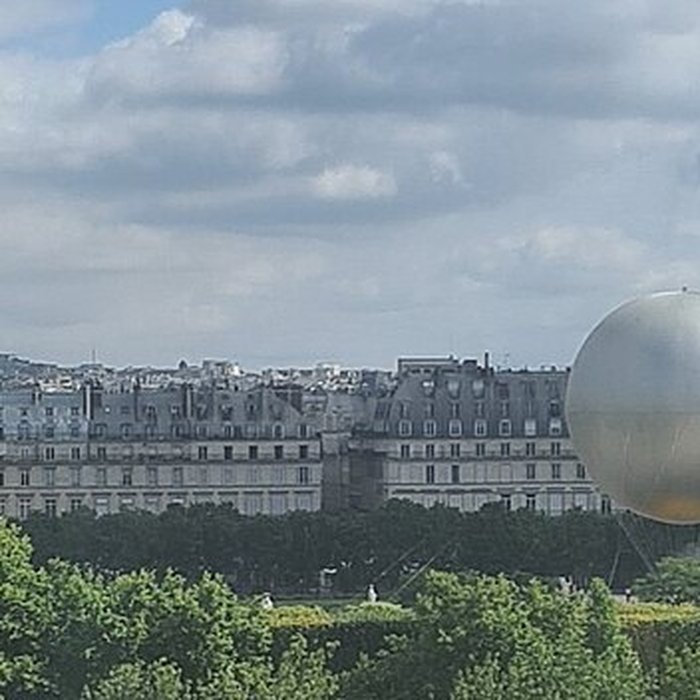 Photo de Basilique du Sacré-Coeur, ses annexes et le square Louise-Michel