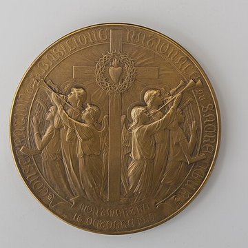 Basilique du Sacré-Coeur, ses annexes et le square Louise-Michel