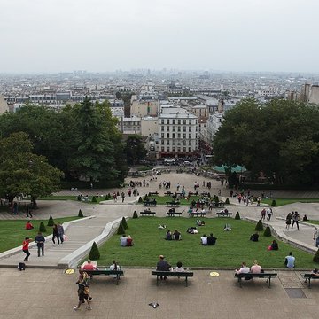 Basilique du Sacré-Coeur, ses annexes et le square Louise-Michel