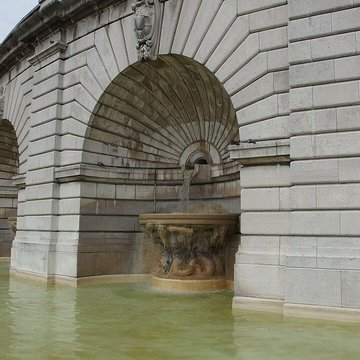 Basilique du Sacré-Coeur, ses annexes et le square Louise-Michel