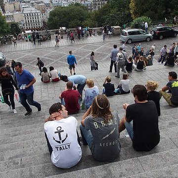 Basilique du Sacré-Coeur, ses annexes et le square Louise-Michel