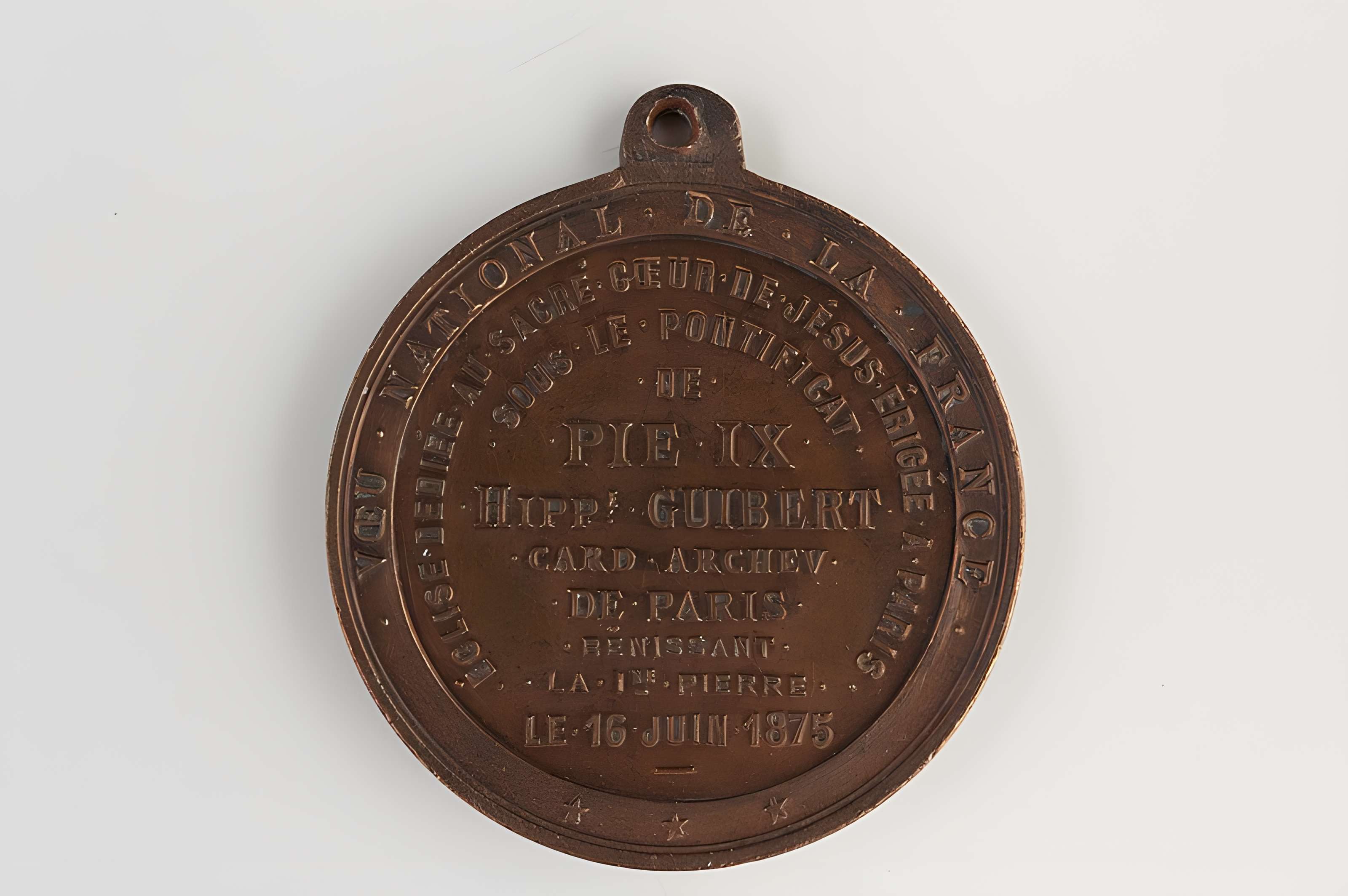 Basilique du Sacré-Coeur, ses annexes et le square Louise-Michel