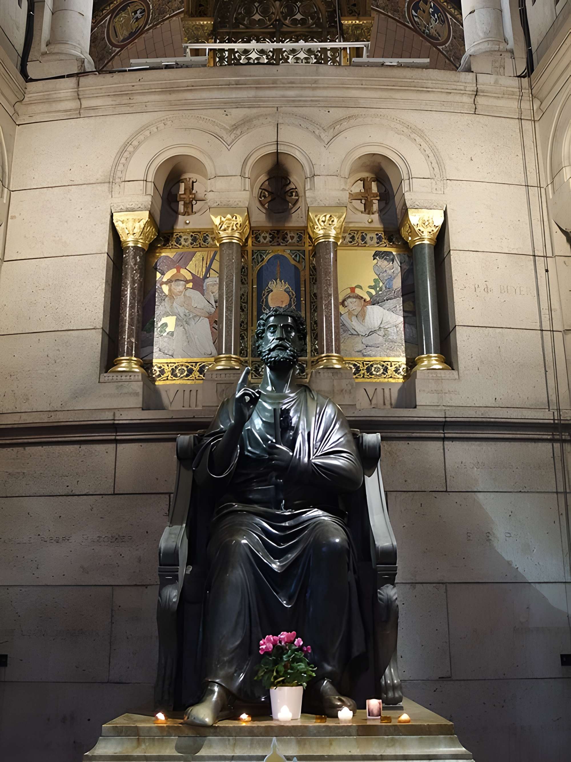 Basilique du Sacré-Coeur, ses annexes et le square Louise-Michel