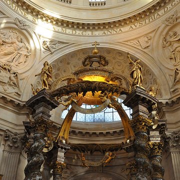 Ancienne abbaye du Val-de-Grâce, puis hôpital militaire