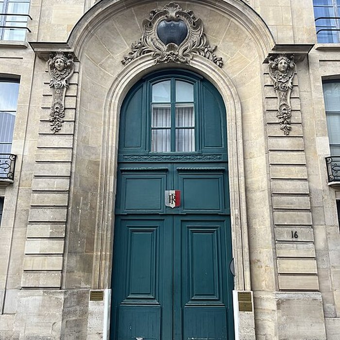 Photo de Ancienne abbaye de Penthemont, actuellement ministère des anciens combattants