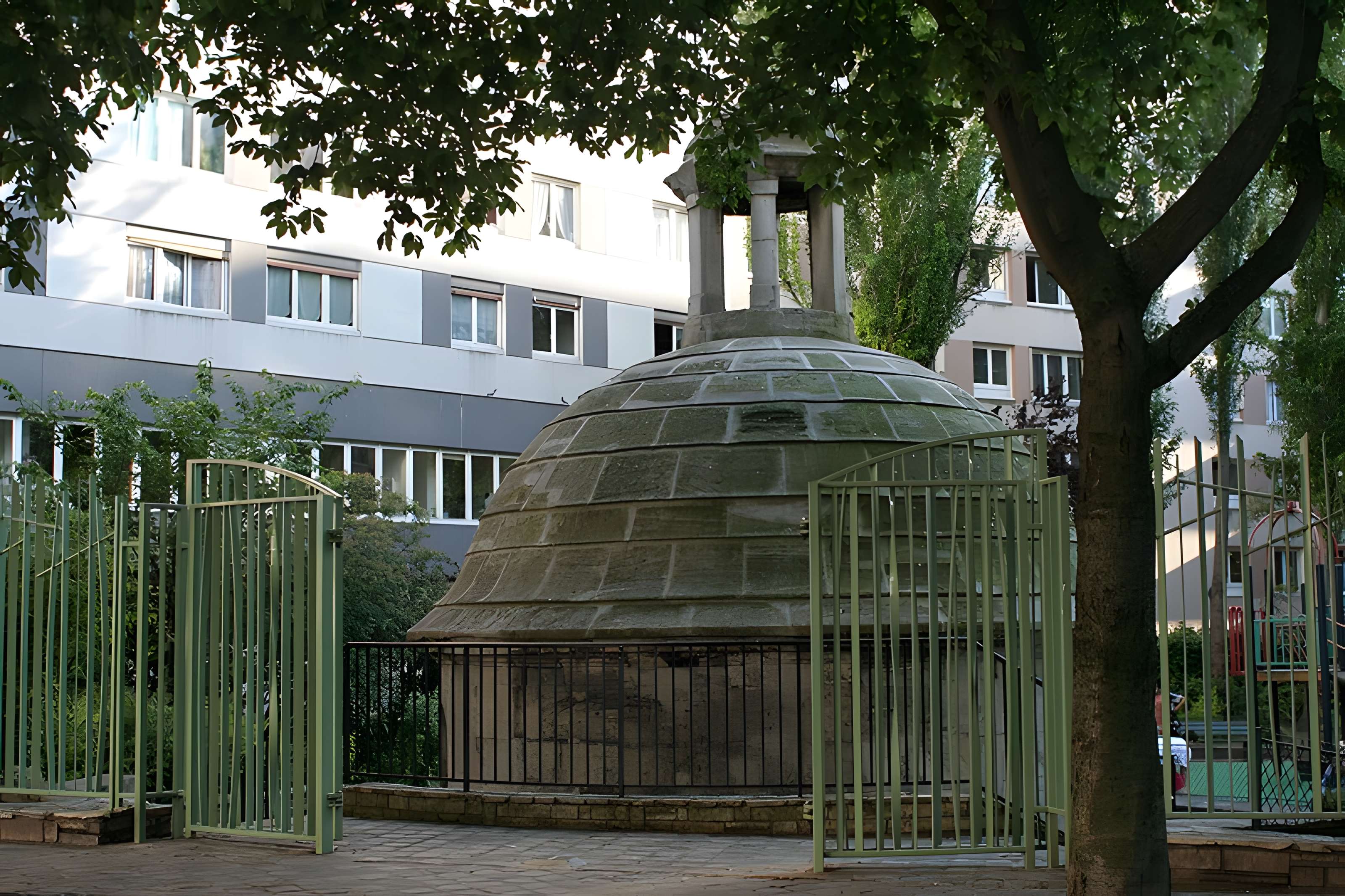 Eaux de Belleville : Regard Lecouteux