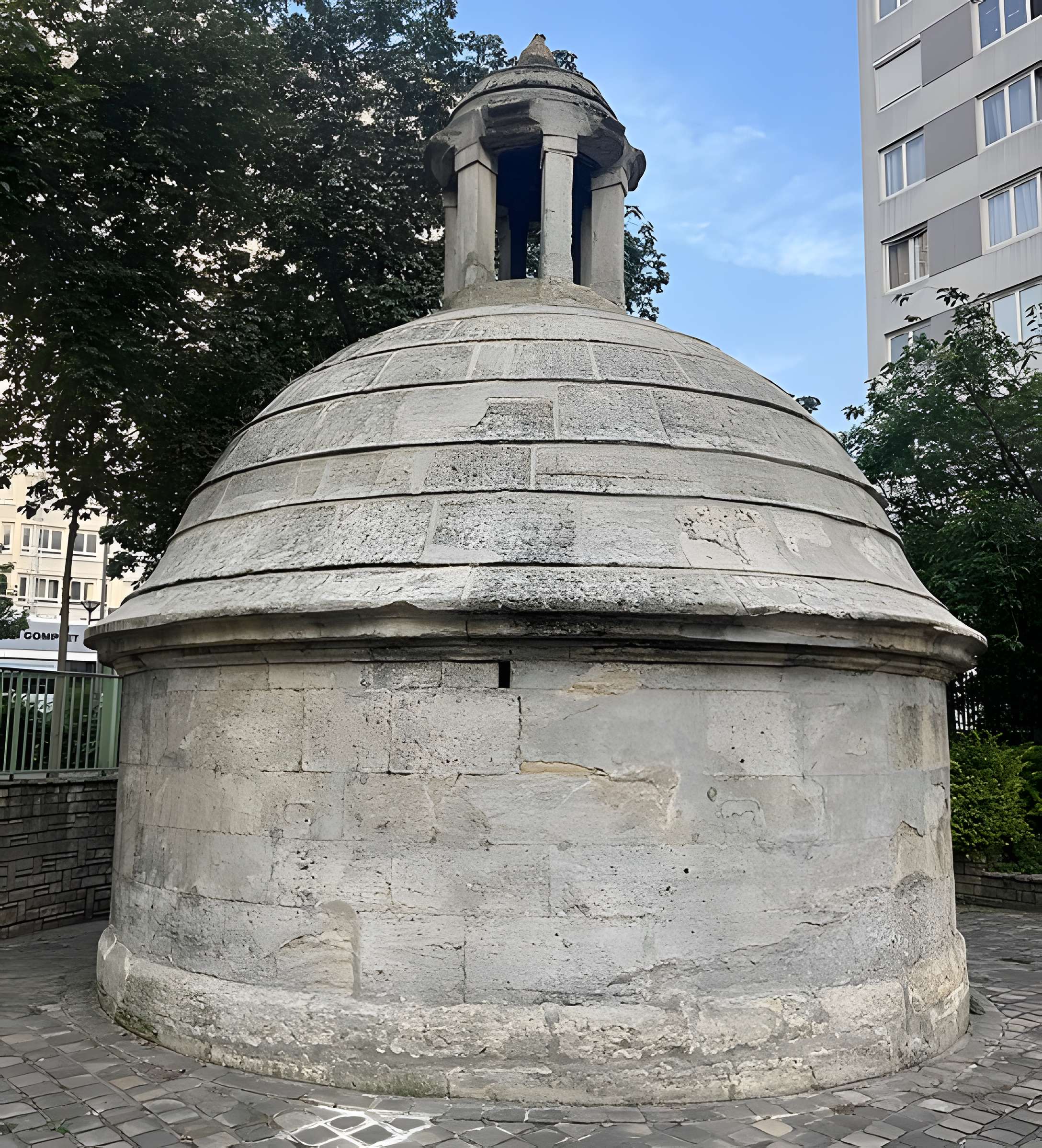 Eaux de Belleville : Regard Lecouteux
