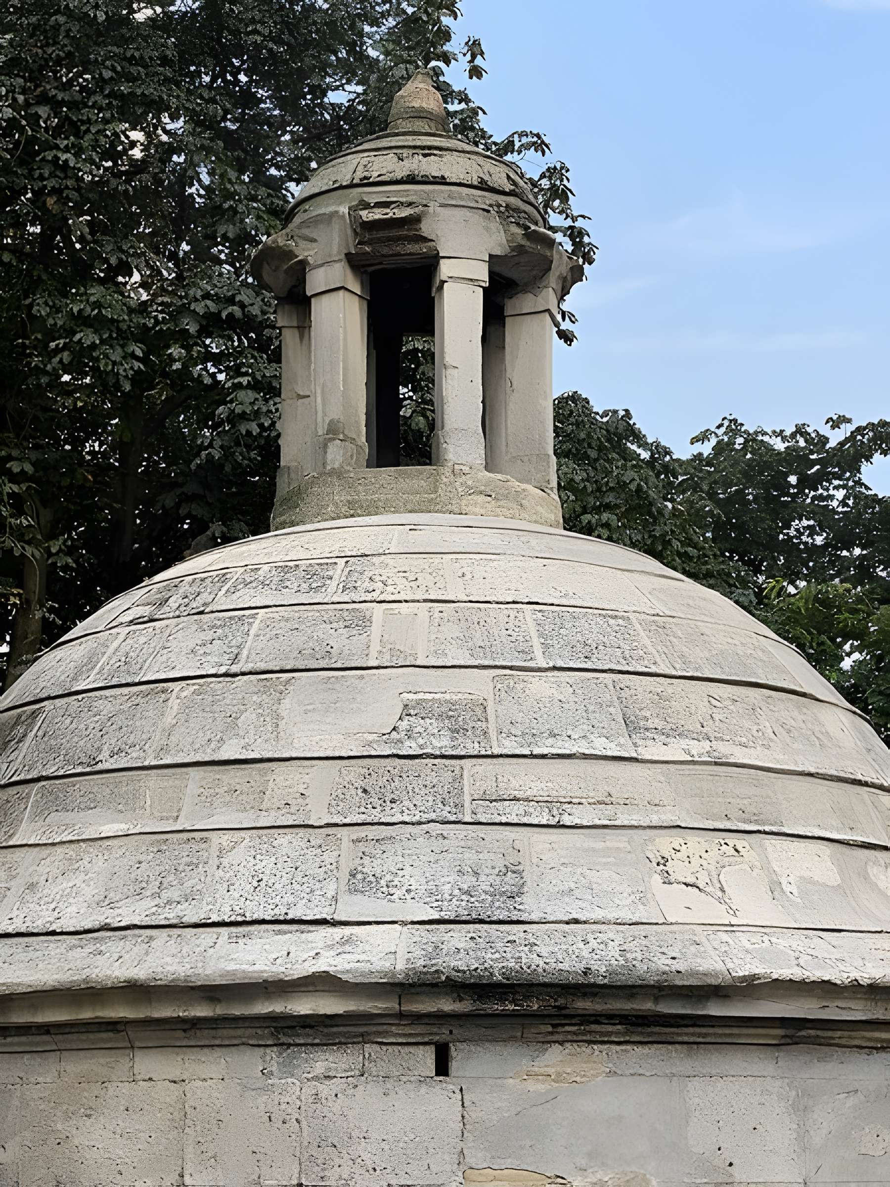 Eaux de Belleville : Regard Lecouteux