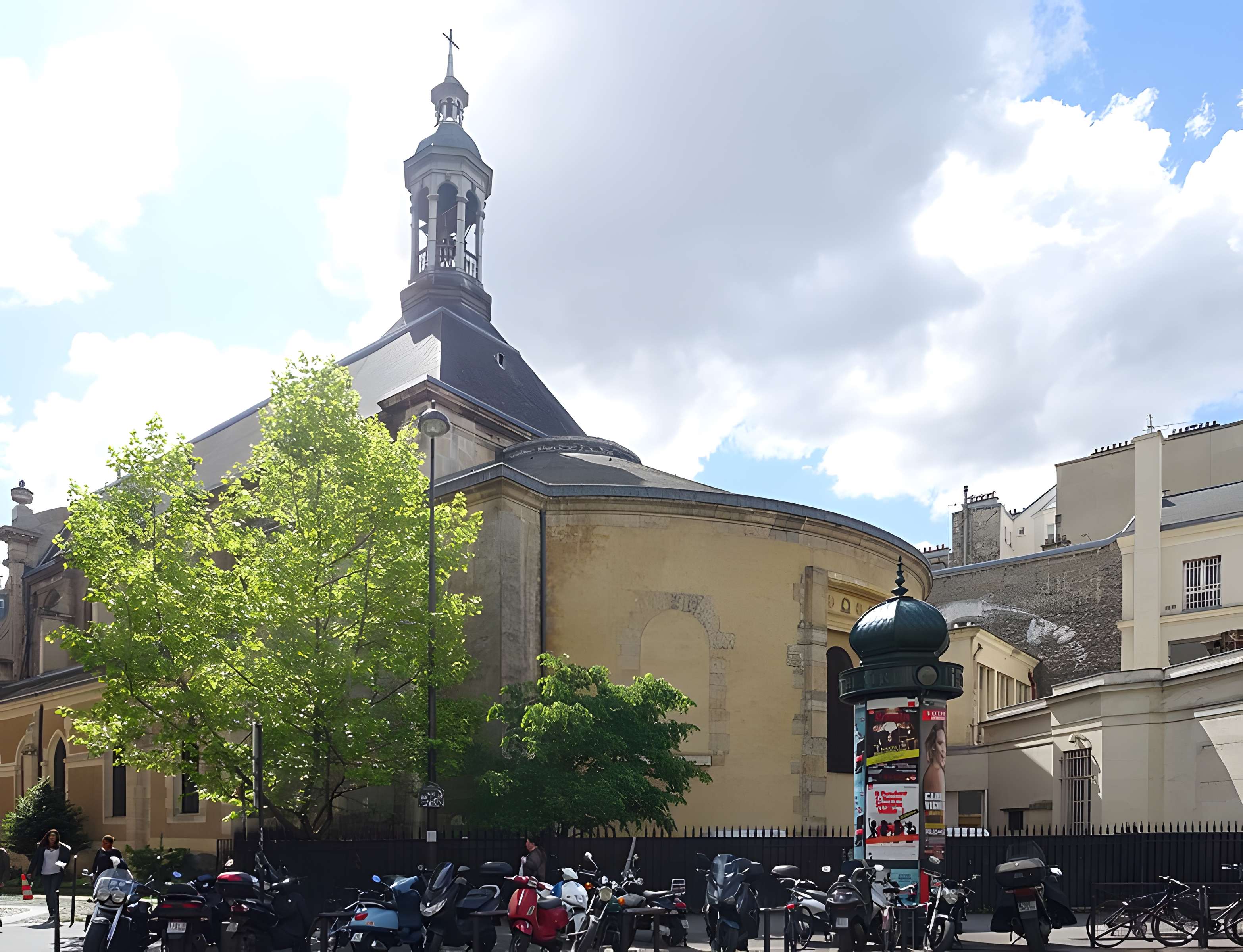 Église Sainte-Élisabeth-de-Hongrie à Paris