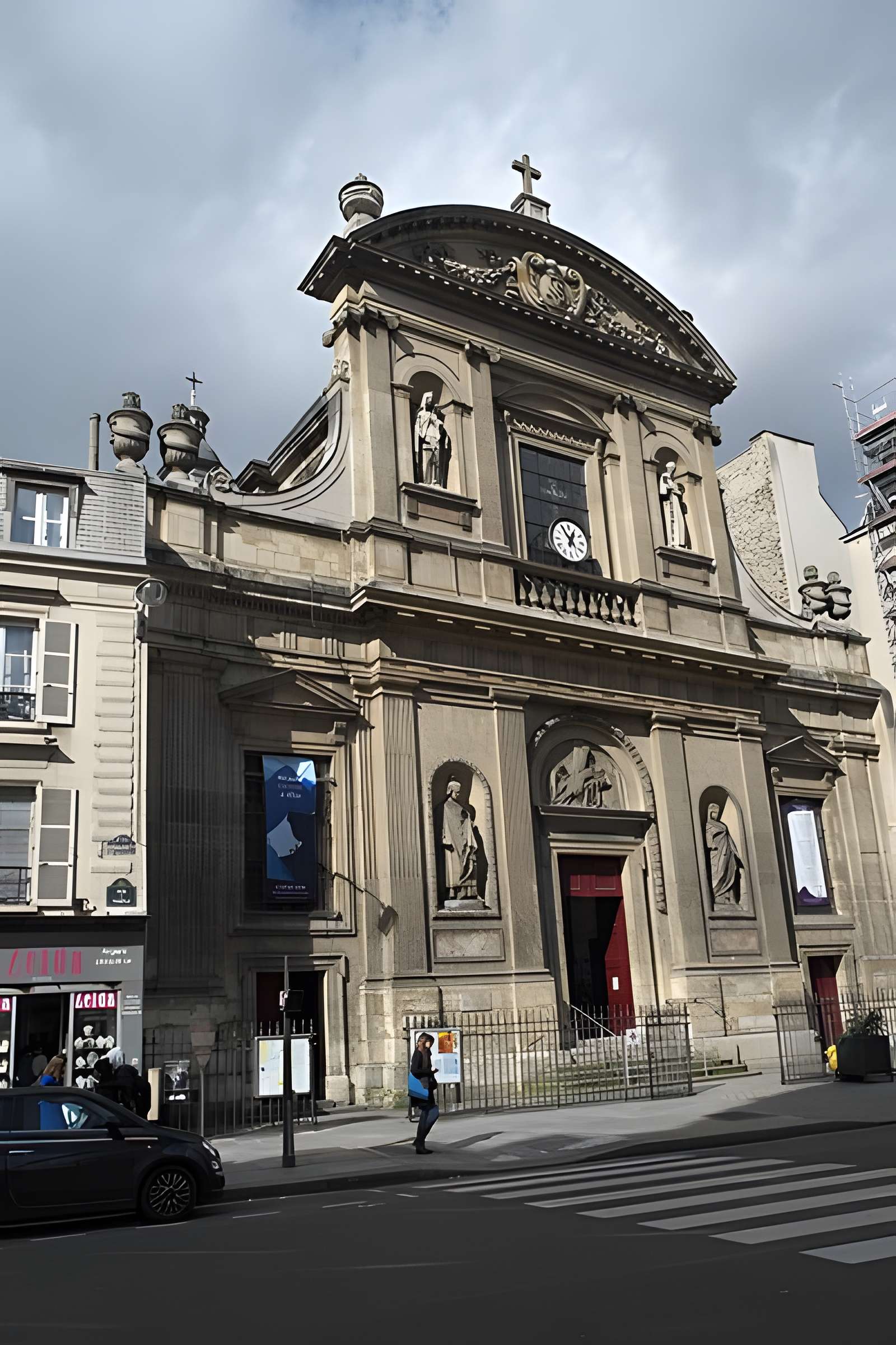 Église Sainte-Élisabeth-de-Hongrie à Paris
