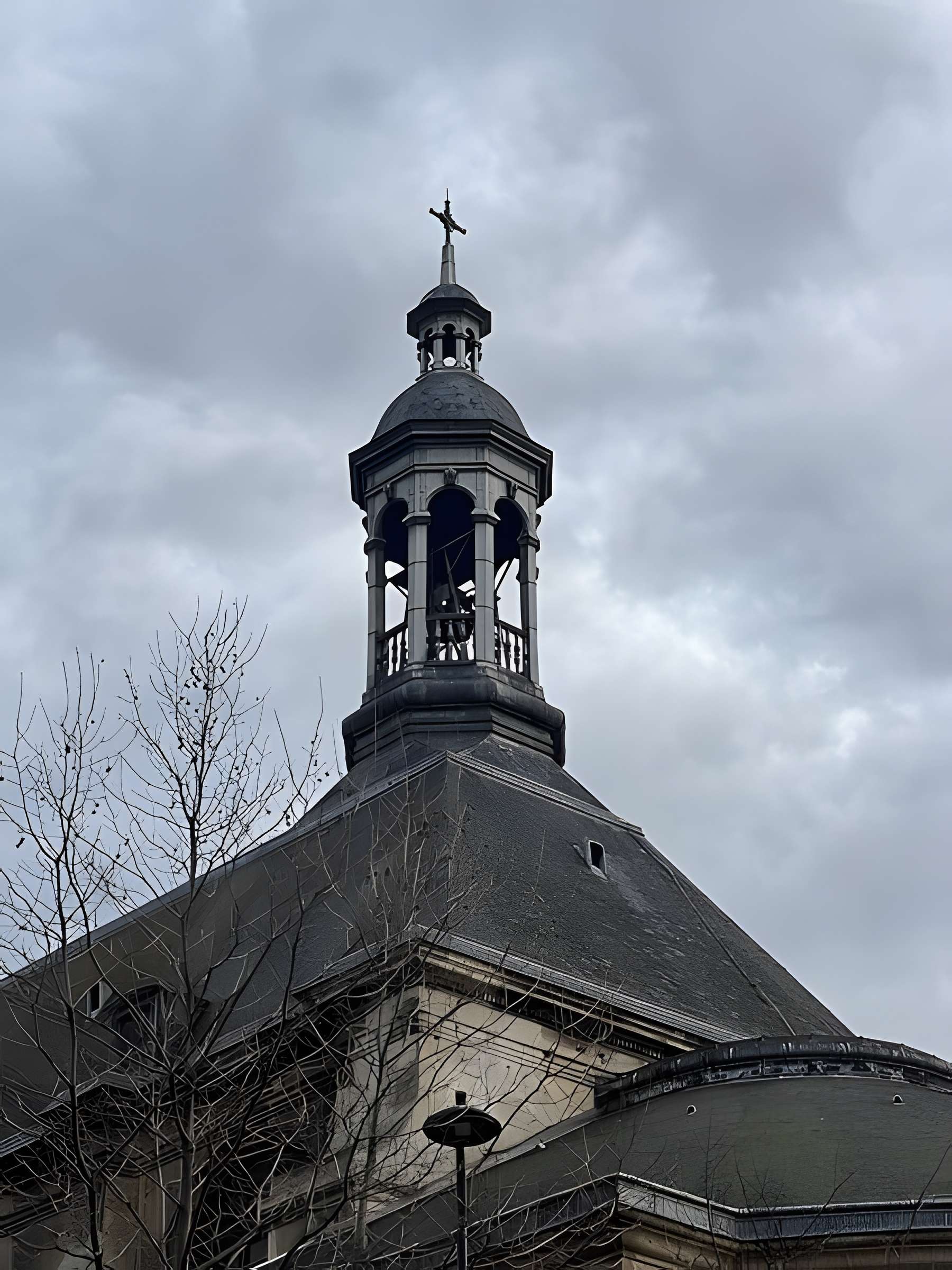 Église Sainte-Élisabeth-de-Hongrie à Paris