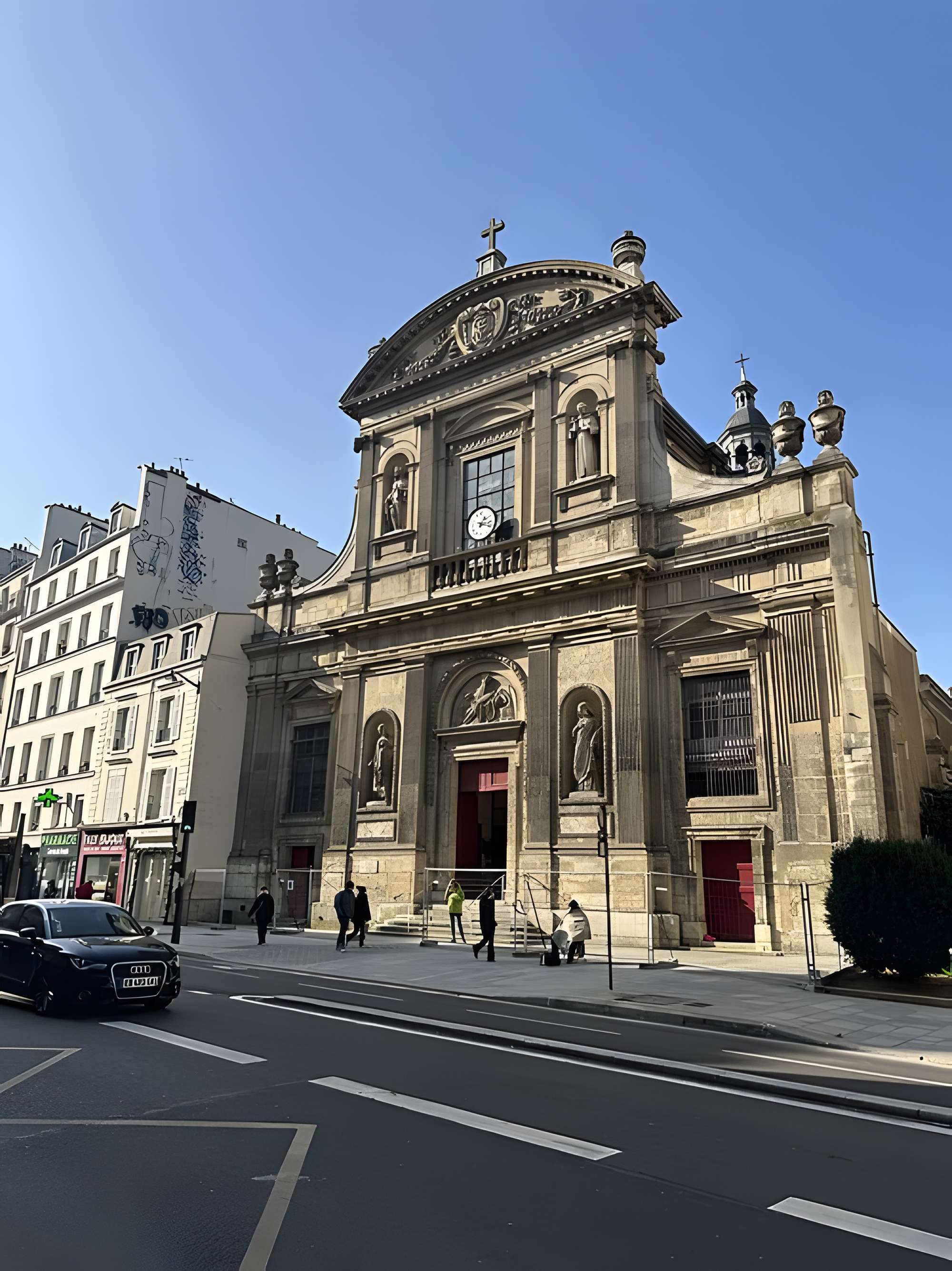 Église Sainte-Élisabeth-de-Hongrie à Paris