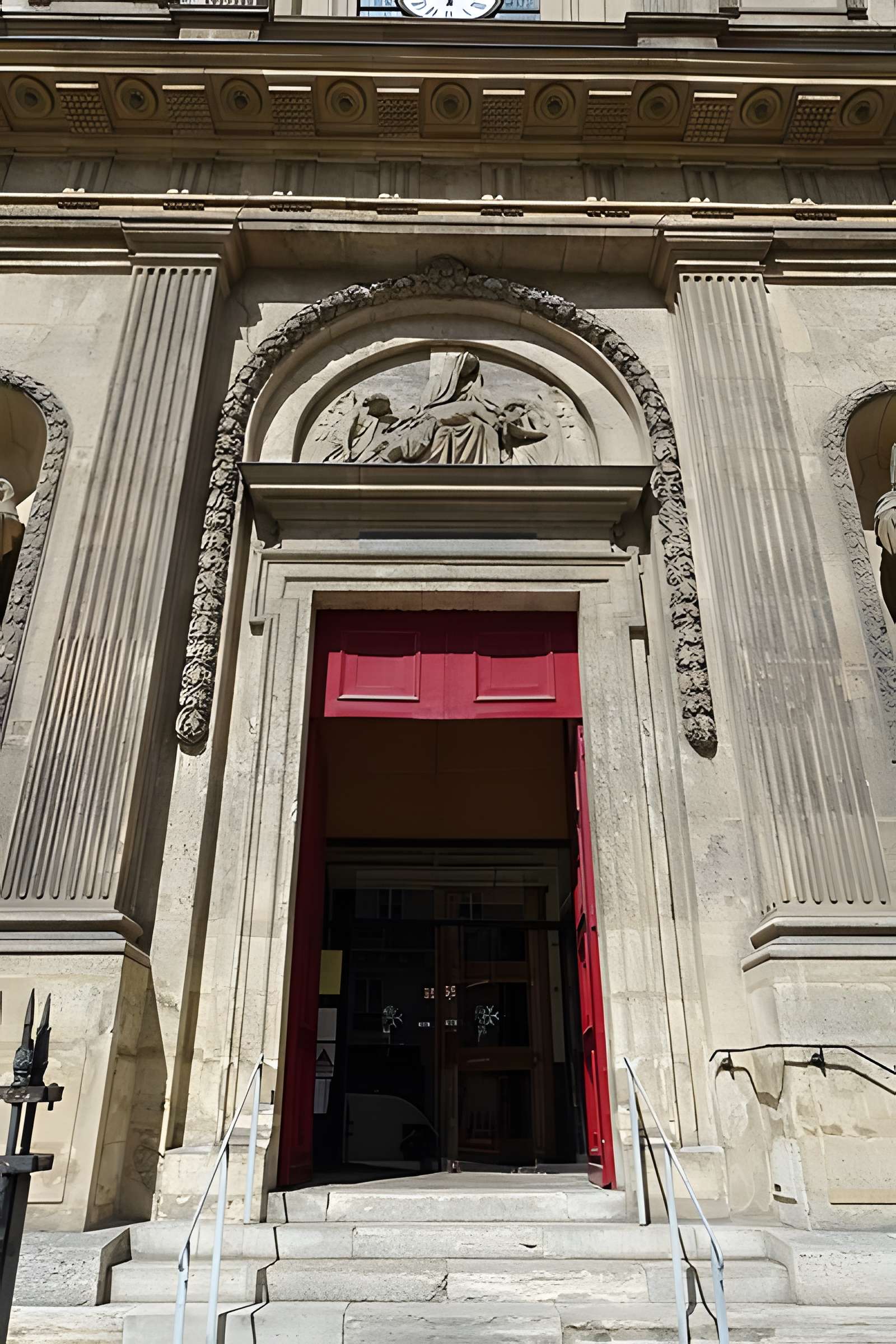 Église Sainte-Élisabeth-de-Hongrie à Paris