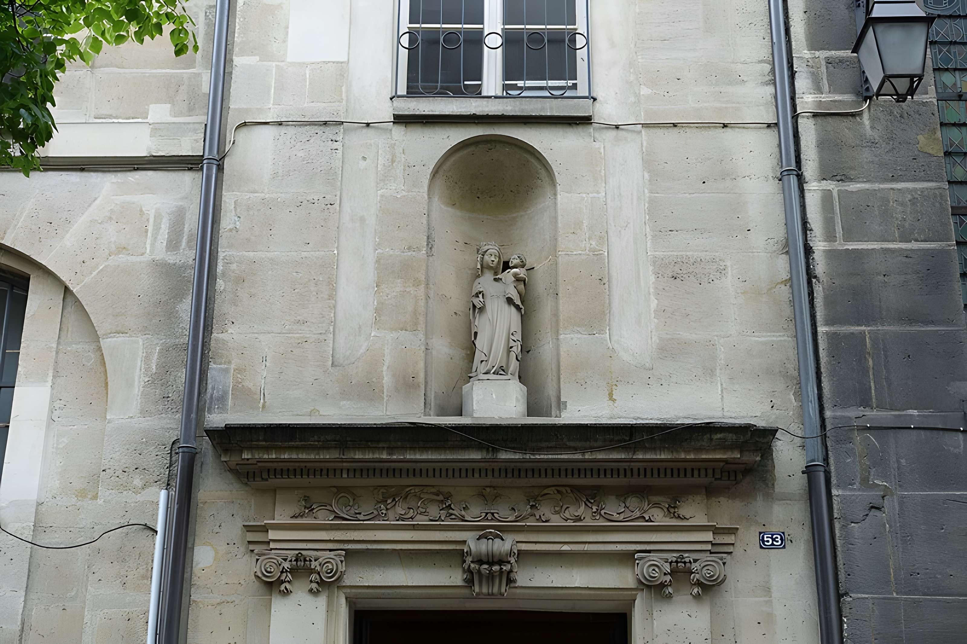 Église Notre-Dame-des-Blancs-Manteaux à Paris