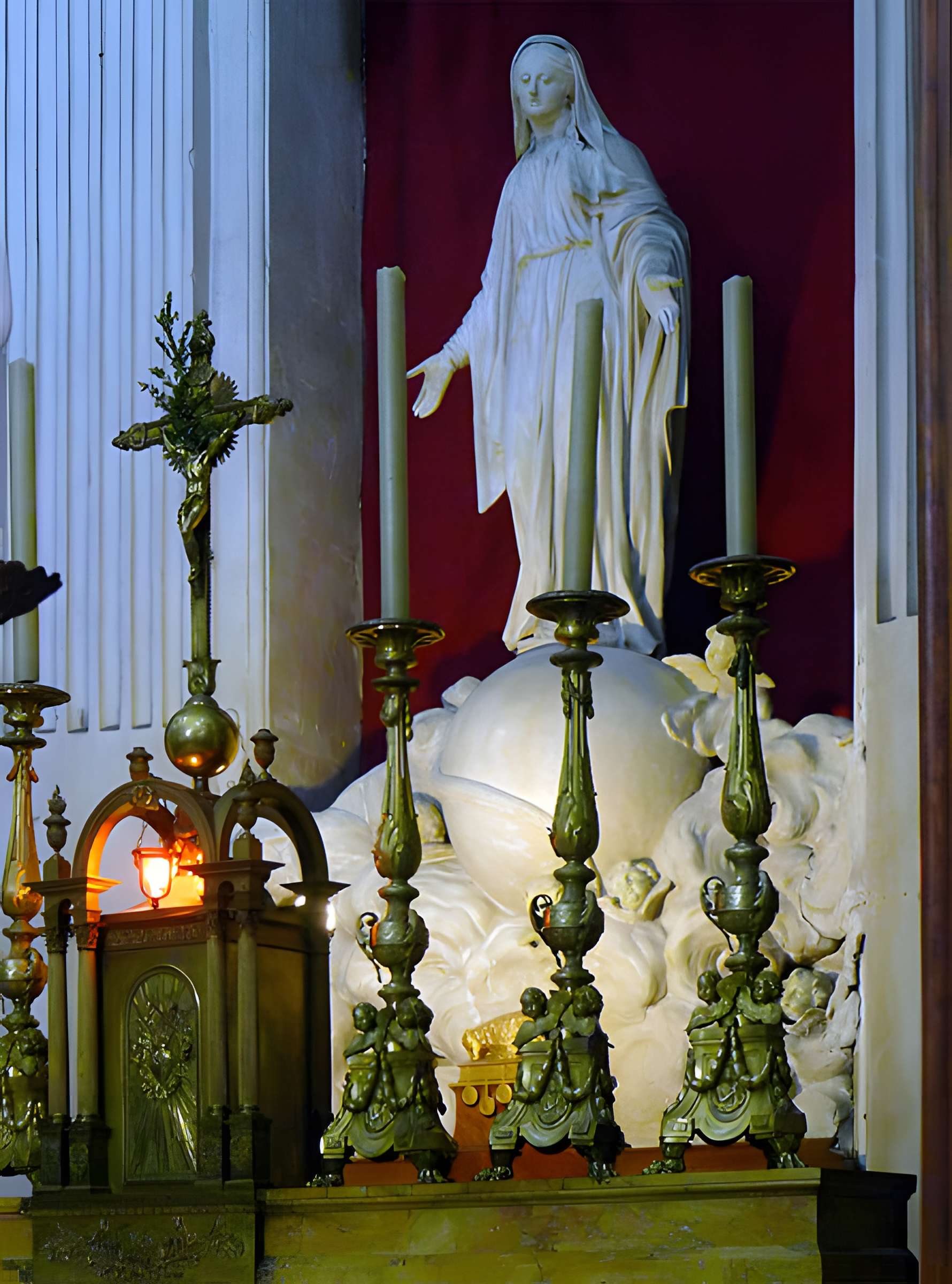 Église Notre-Dame-des-Blancs-Manteaux à Paris