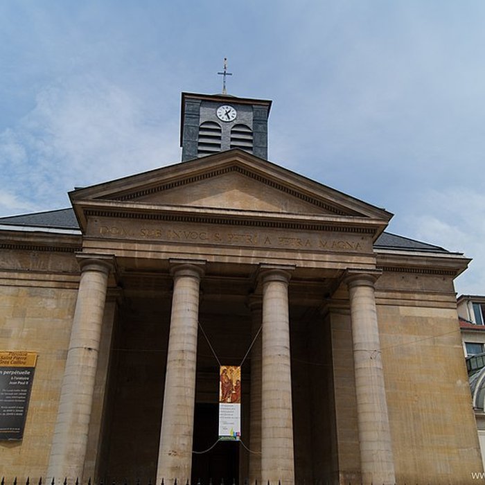 Photo de Église Saint-Pierre-du-Gros-Caillou à Paris