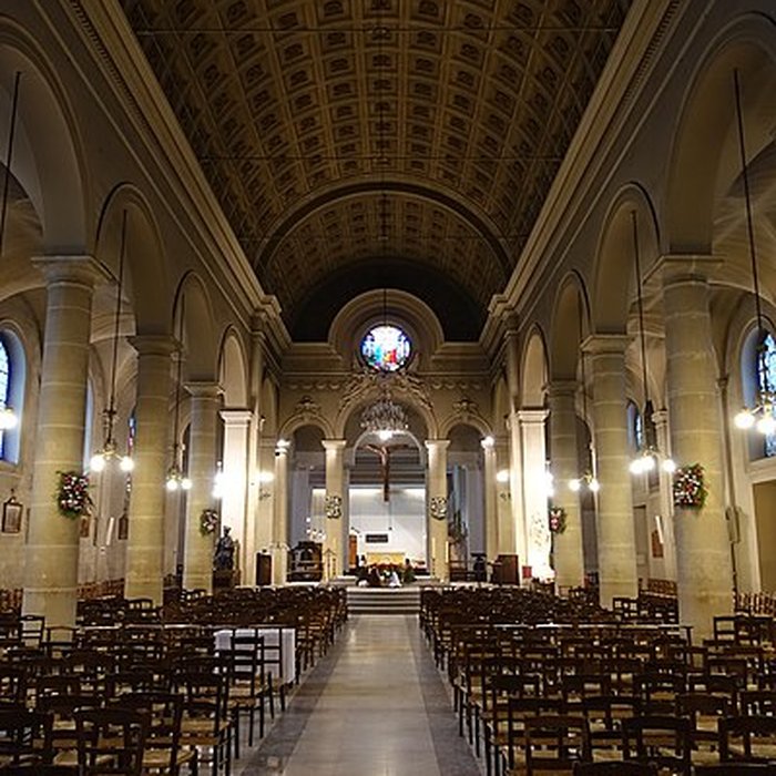 Photo de Église Saint-Pierre-du-Gros-Caillou à Paris