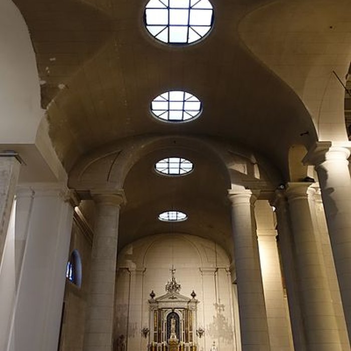 Photo de Église Saint-Pierre-du-Gros-Caillou à Paris