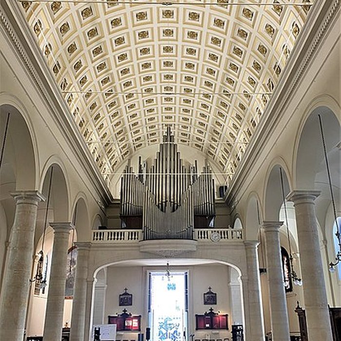 Photo de Église Saint-Pierre-du-Gros-Caillou à Paris