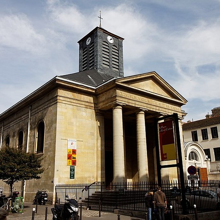 Photo de Église Saint-Pierre-du-Gros-Caillou à Paris