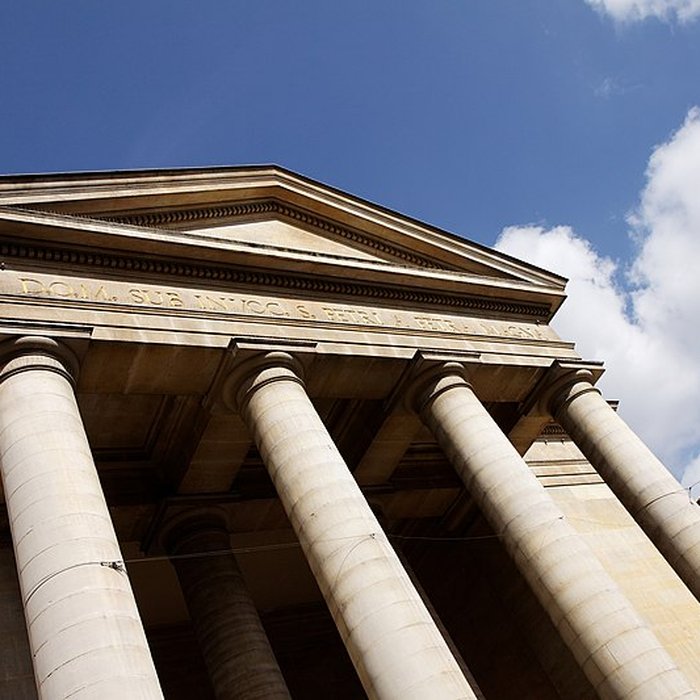 Photo de Église Saint-Pierre-du-Gros-Caillou à Paris