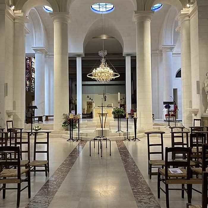 Photo de Église Saint-Pierre-du-Gros-Caillou à Paris