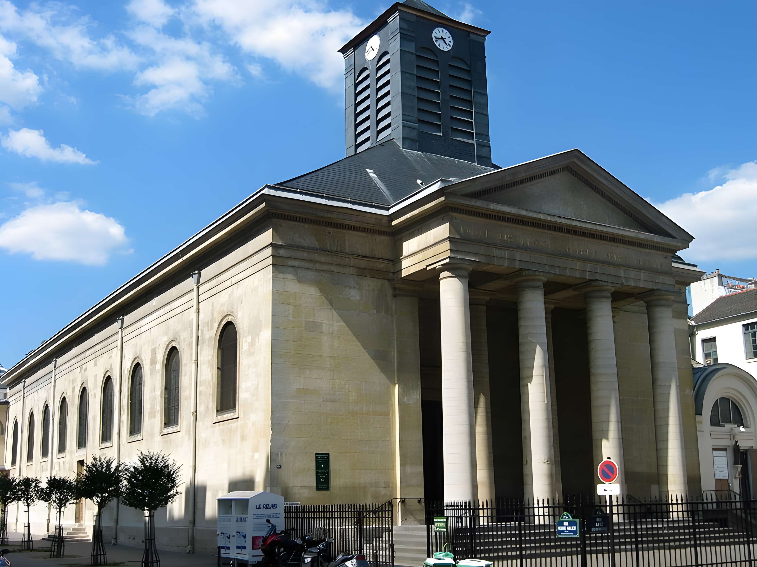 Église Saint-Pierre-du-Gros-Caillou à Paris 