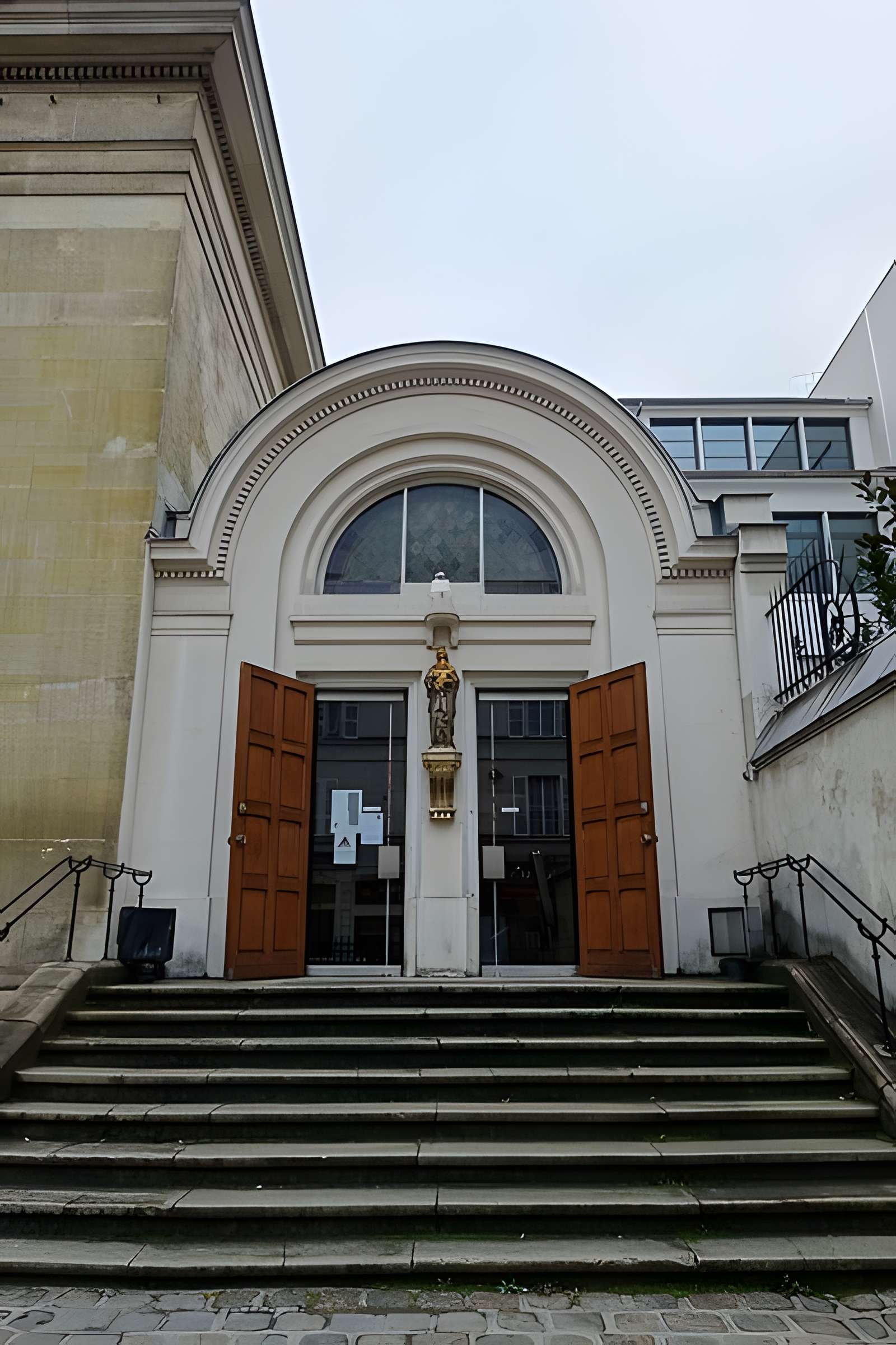 Église Saint-Pierre-du-Gros-Caillou à Paris