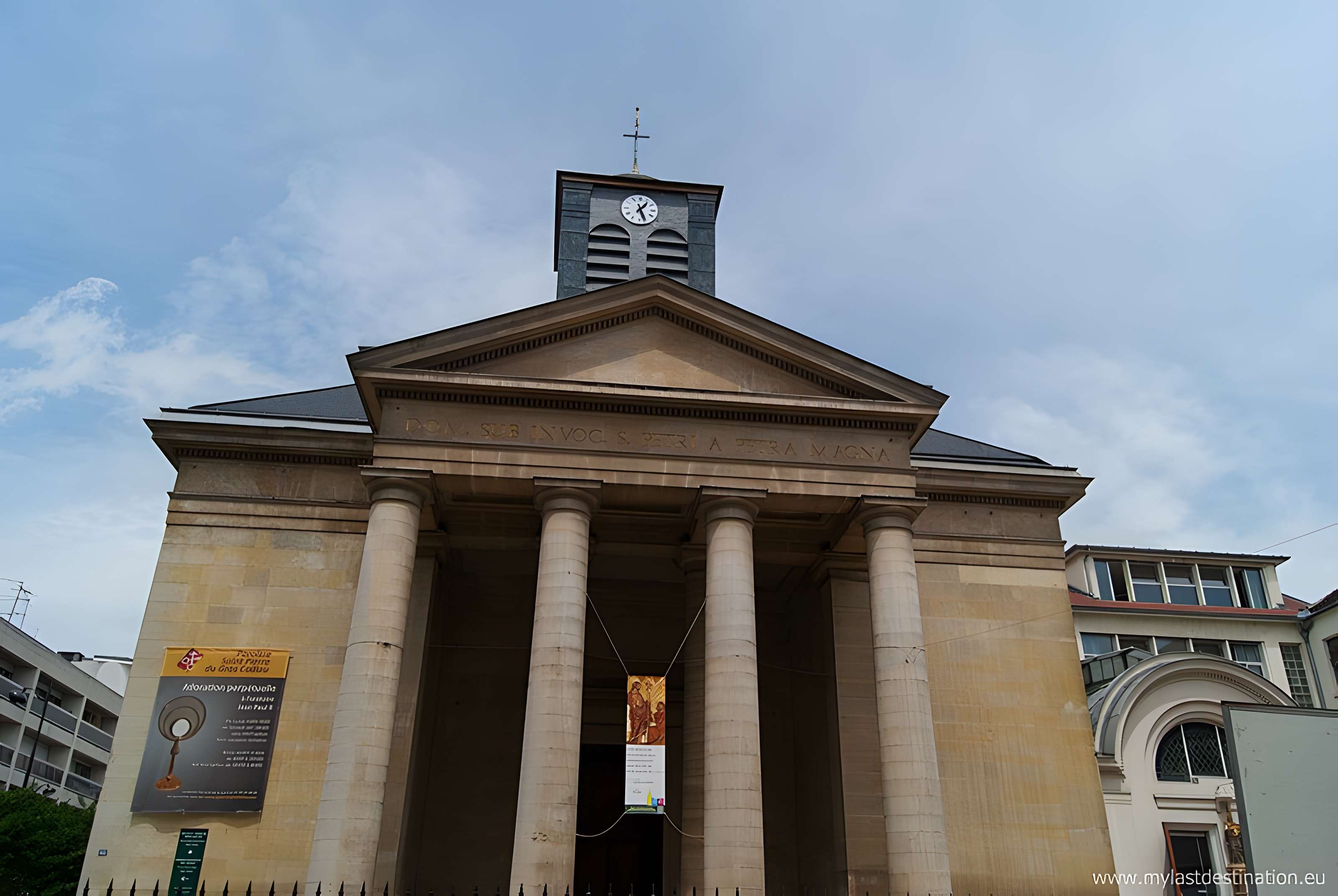 Église Saint-Pierre-du-Gros-Caillou à Paris