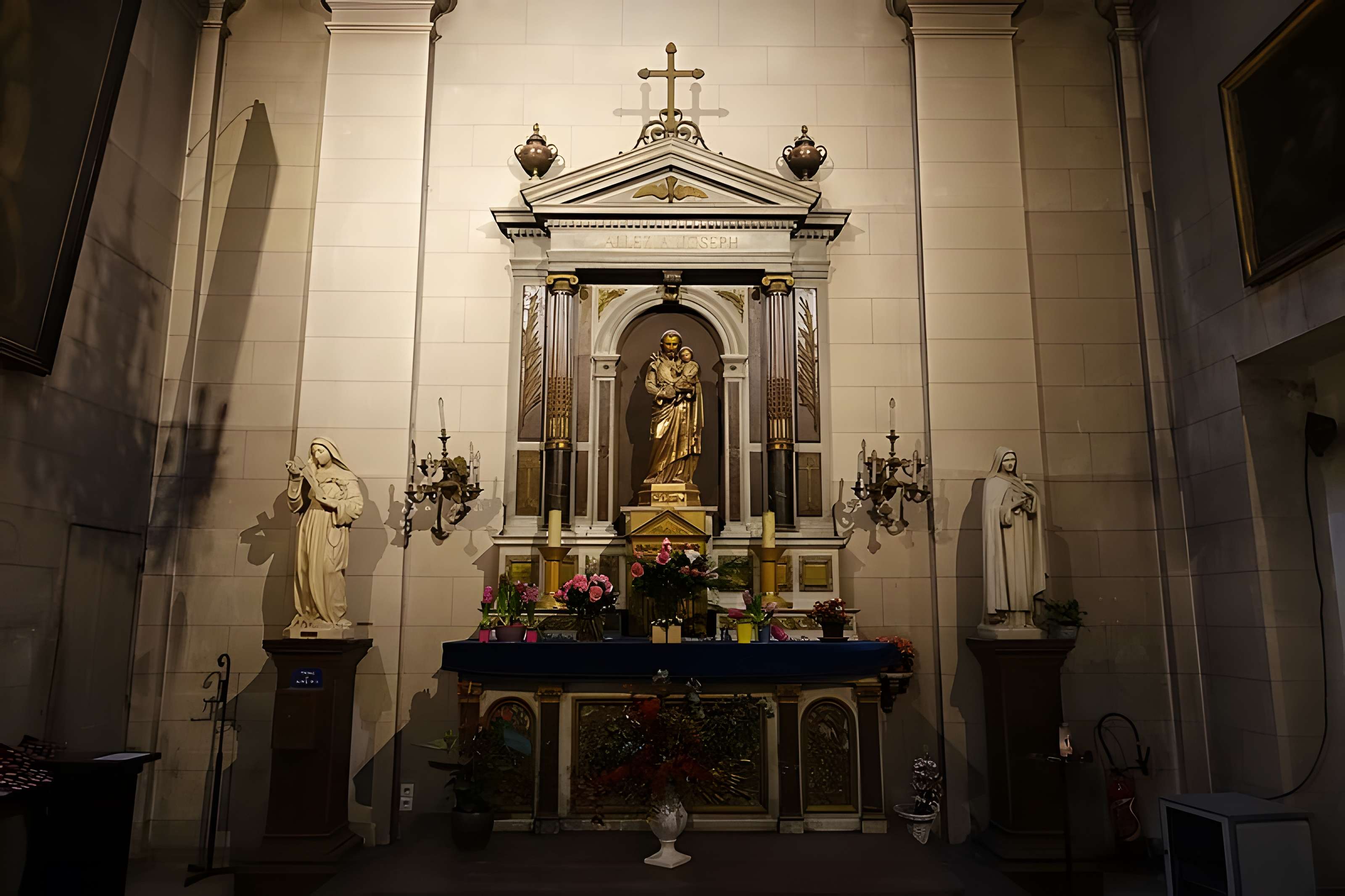 Église Saint-Pierre-du-Gros-Caillou à Paris