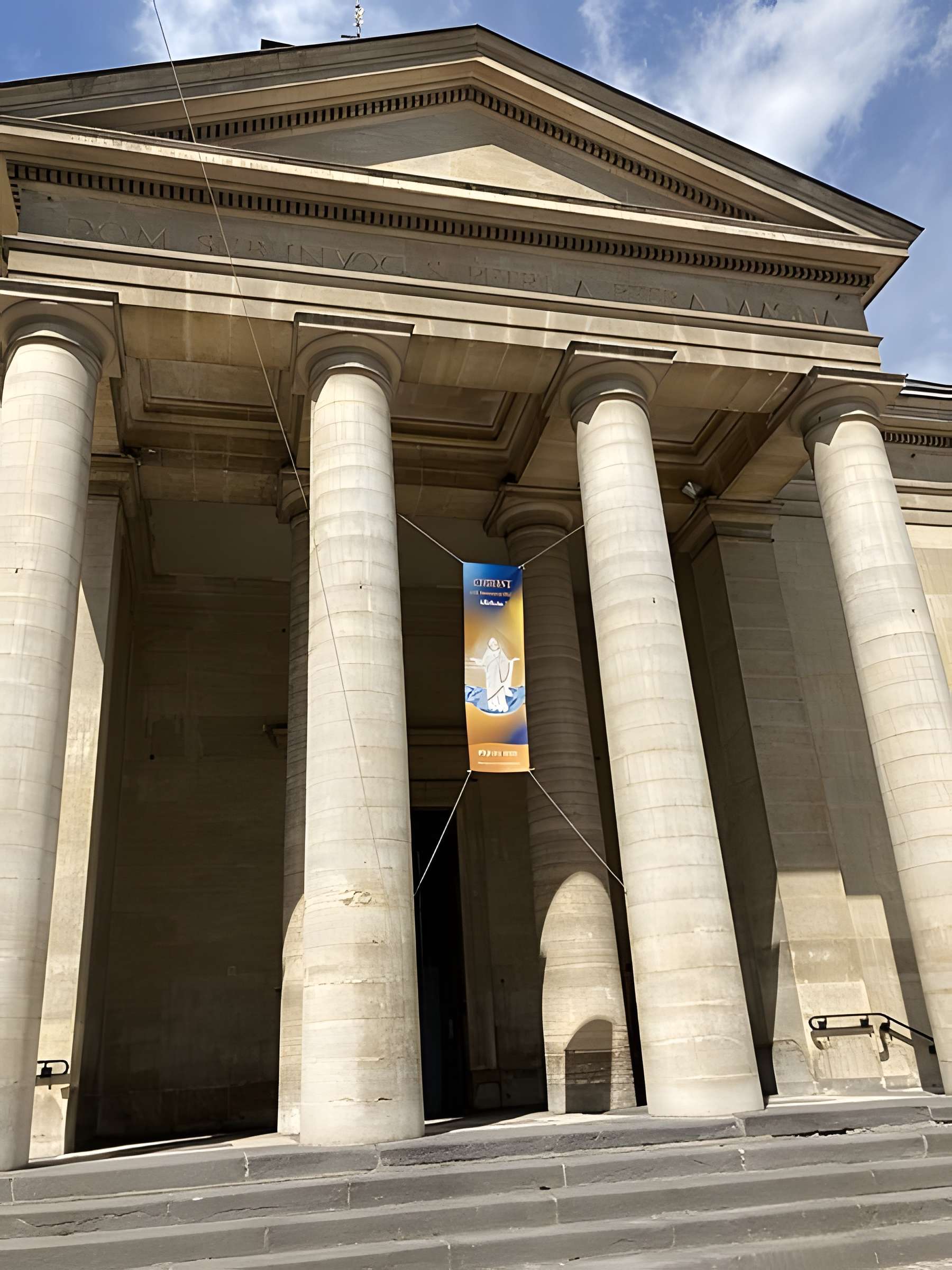 Église Saint-Pierre-du-Gros-Caillou à Paris
