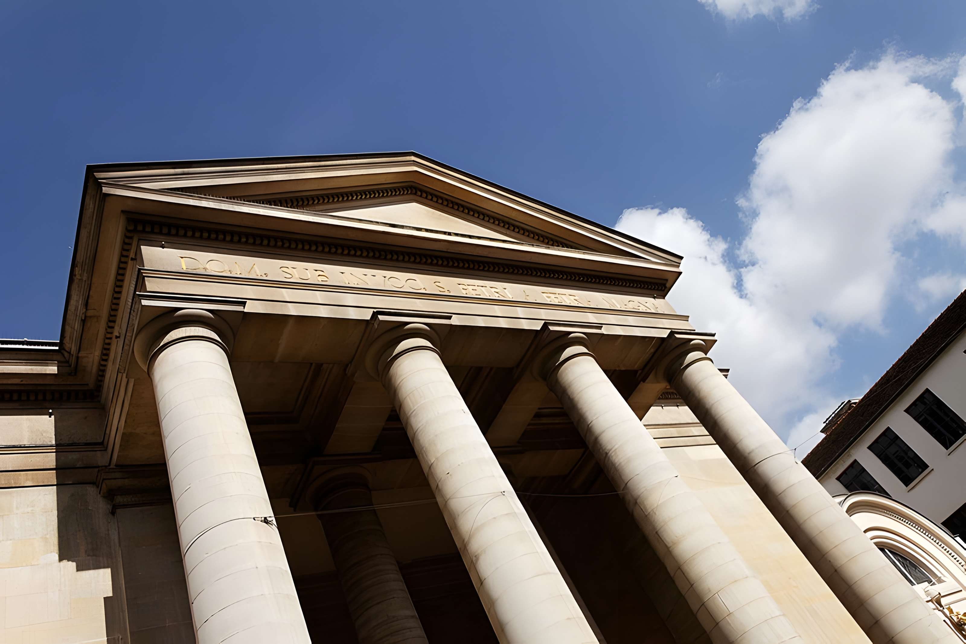 Église Saint-Pierre-du-Gros-Caillou à Paris