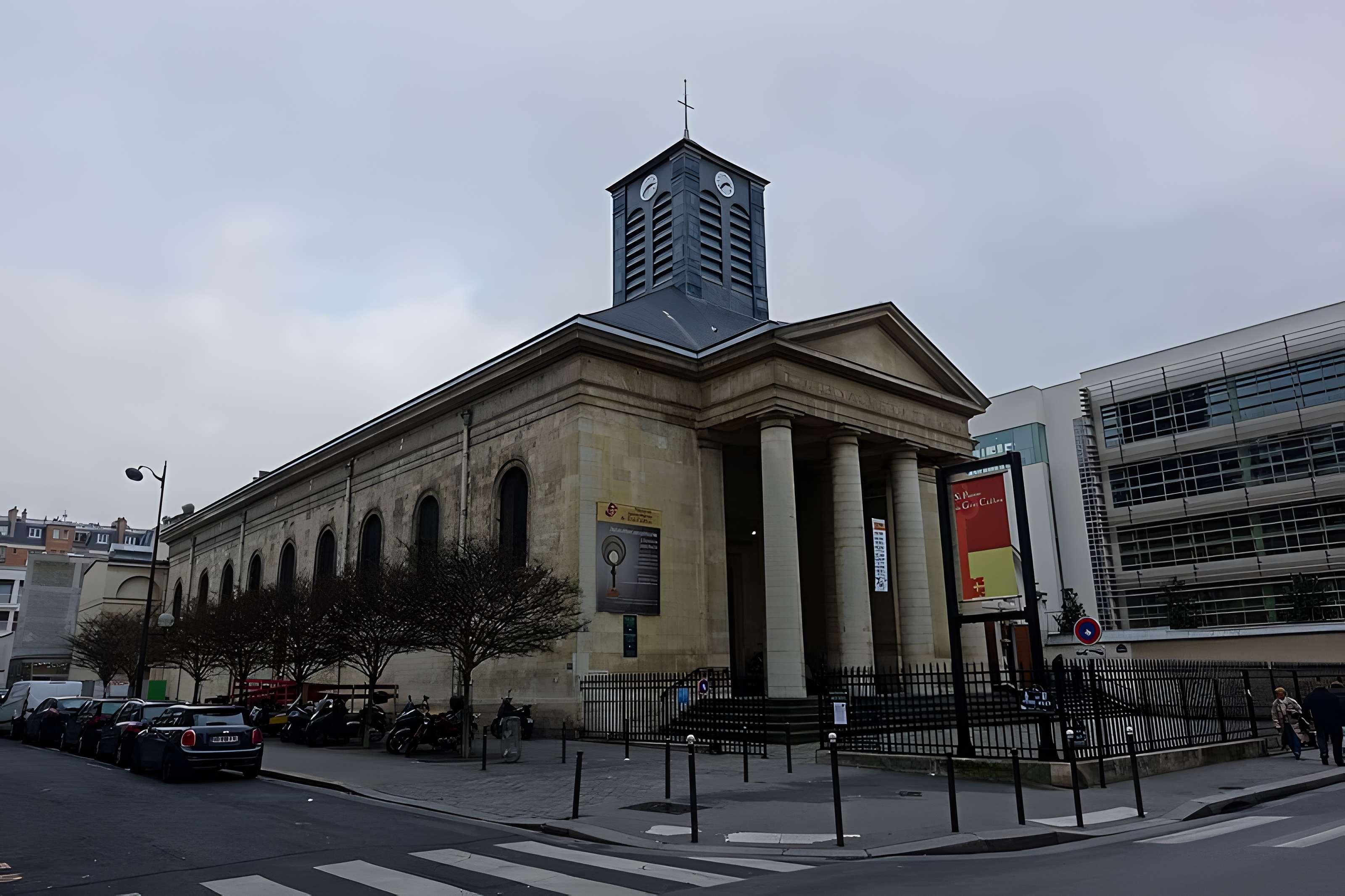 Église Saint-Pierre-du-Gros-Caillou à Paris