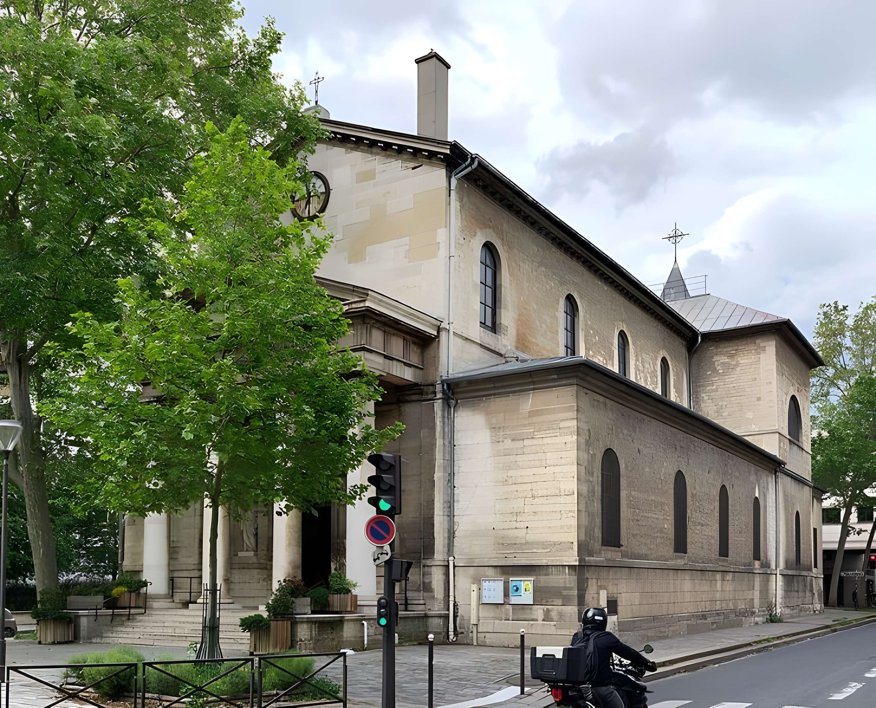 Église Notre-Dame-de-la-Nativité de Bercy à Paris