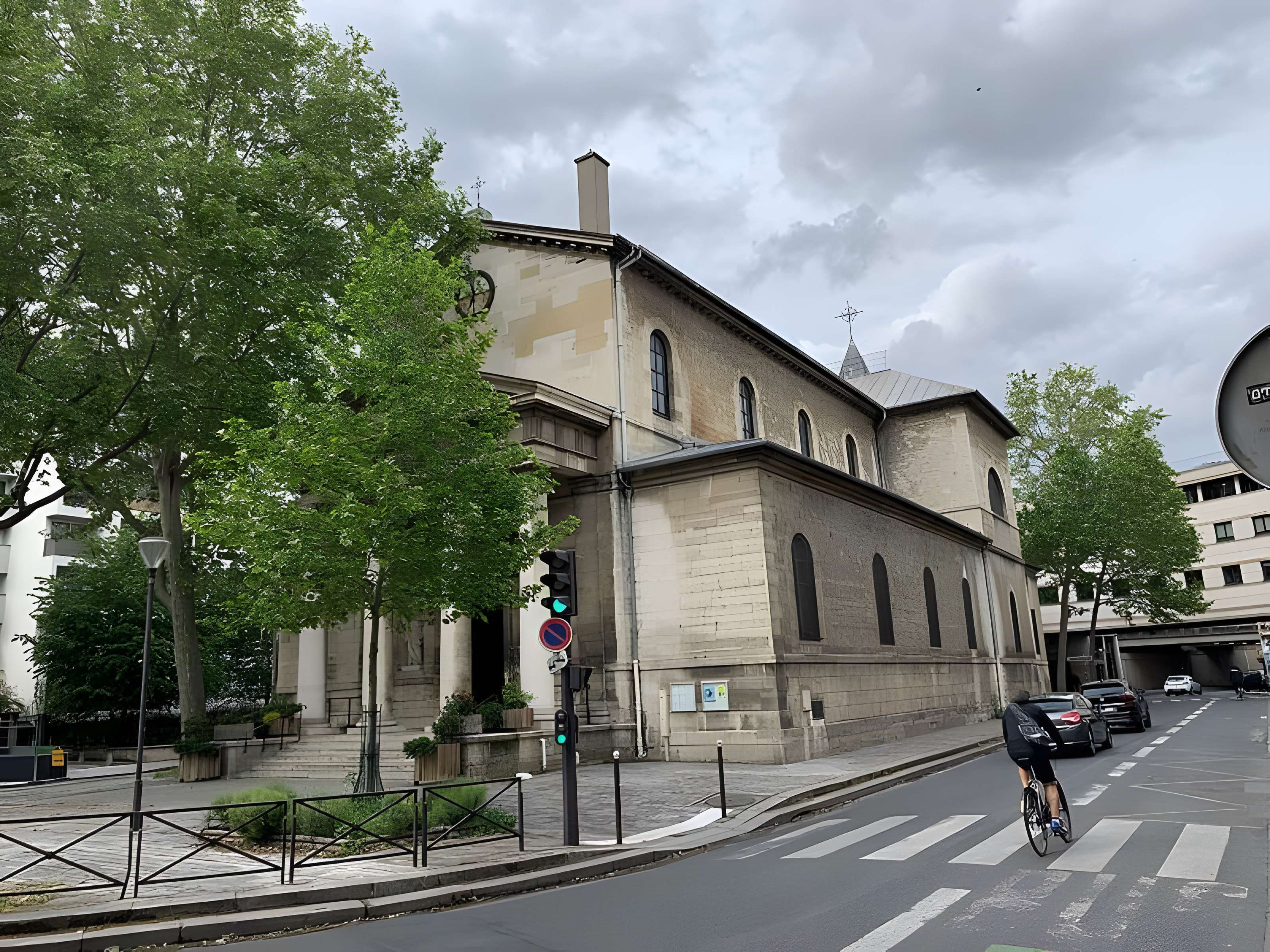 Église Notre-Dame-de-la-Nativité de Bercy à Paris