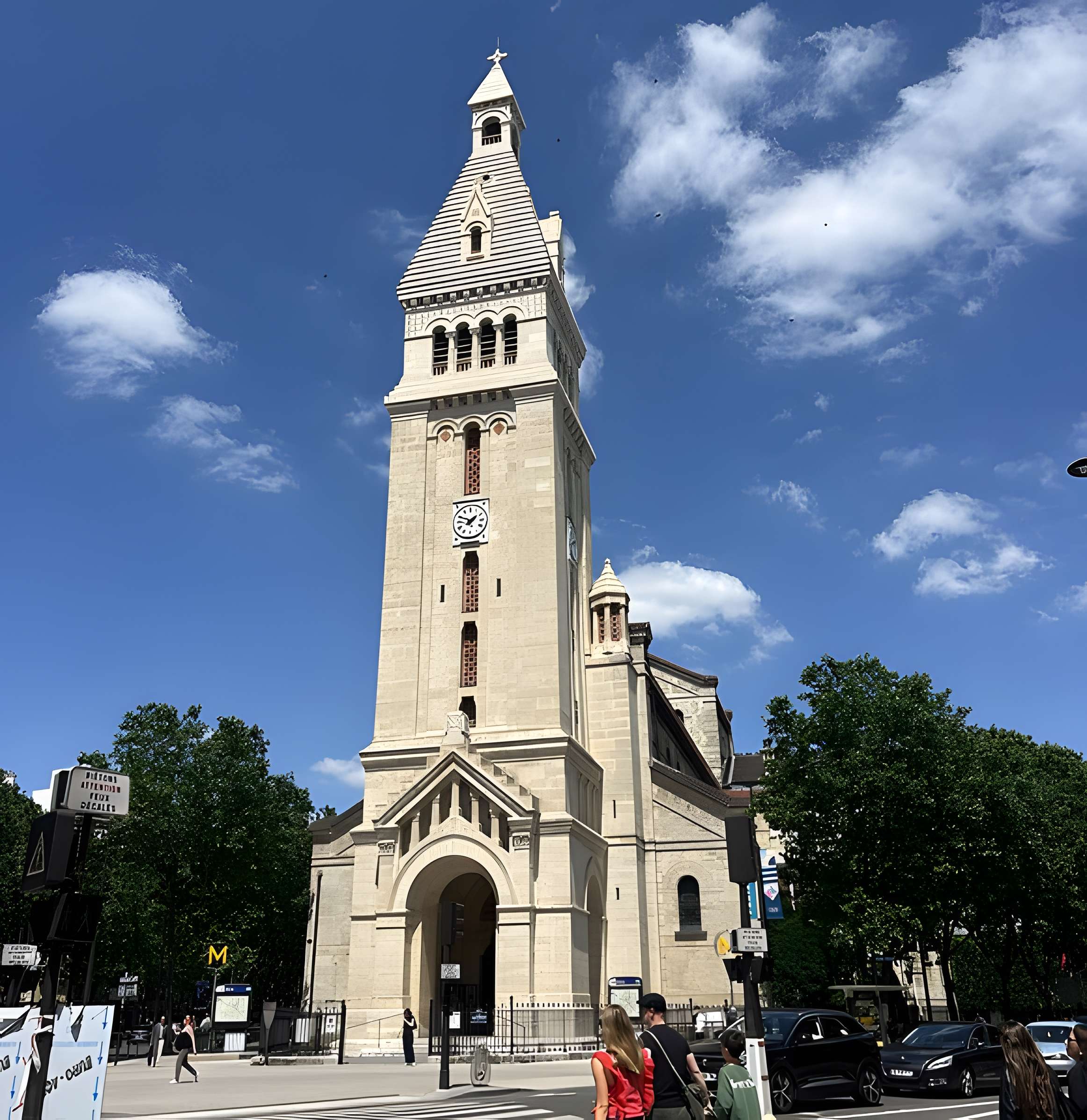 Église Saint-Pierre-de-Montrouge à Paris