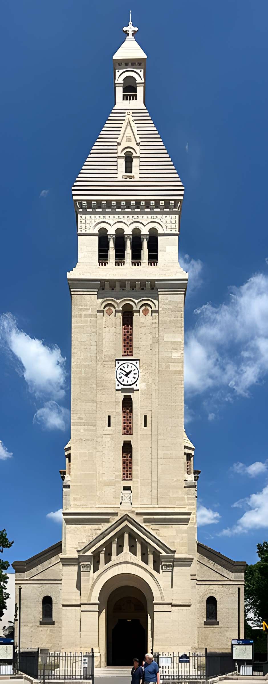 Église Saint-Pierre-de-Montrouge à Paris