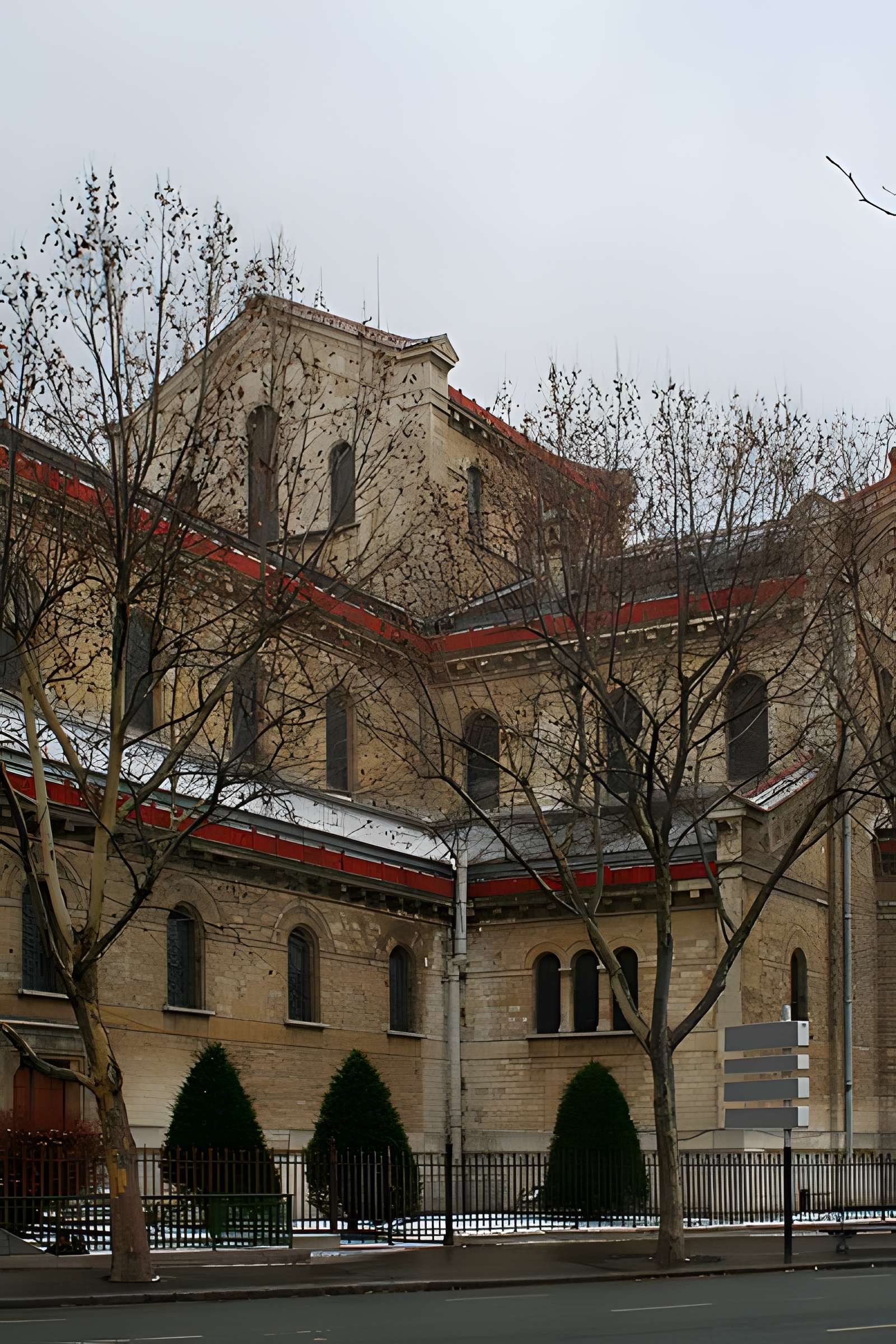 Église Saint-Pierre-de-Montrouge à Paris